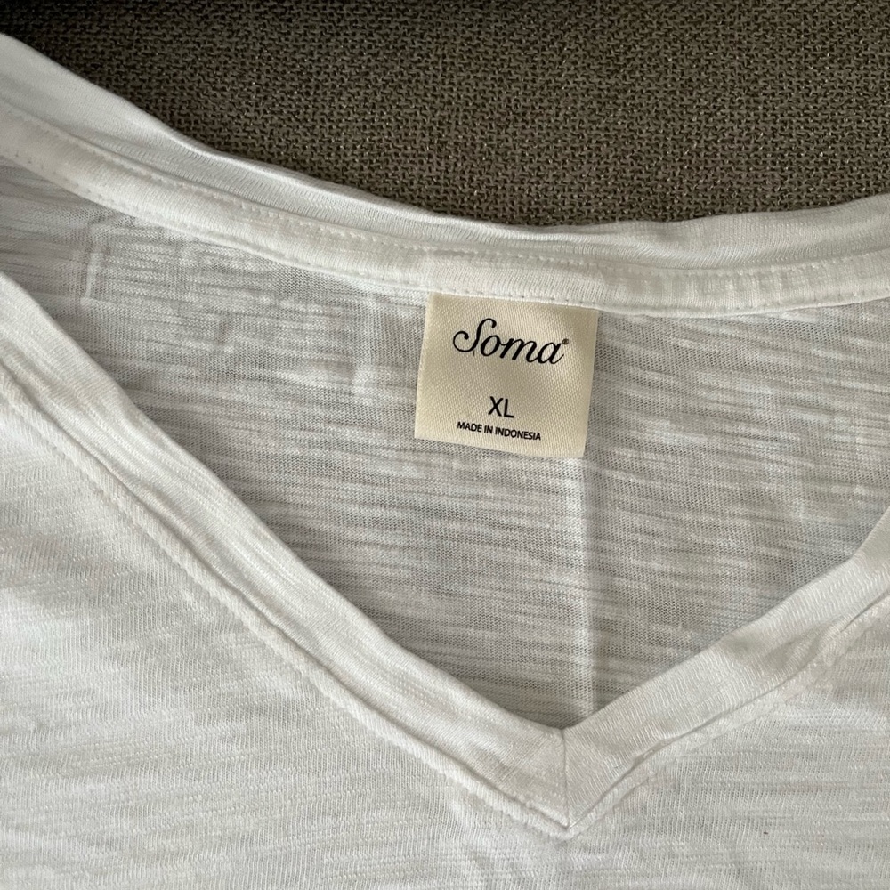 Soma Let’s Drink Champagne and Dance t shirt - Picture 3 of 3